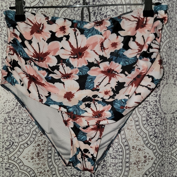 Cupshe High waisted tankini - Picture 2 of 3